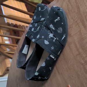 Women's Toms 8.5 Black